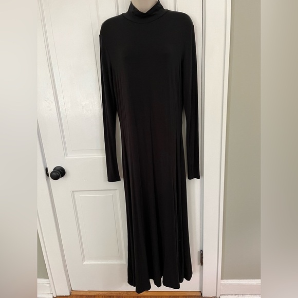 COS Black Mock Neck Long Sleeve Maxi Dress Size Medium Quiet Luxury Minimalist - Picture 1 of 13